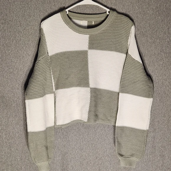 Green and White Checkered Sweater - Picture 1 of 3